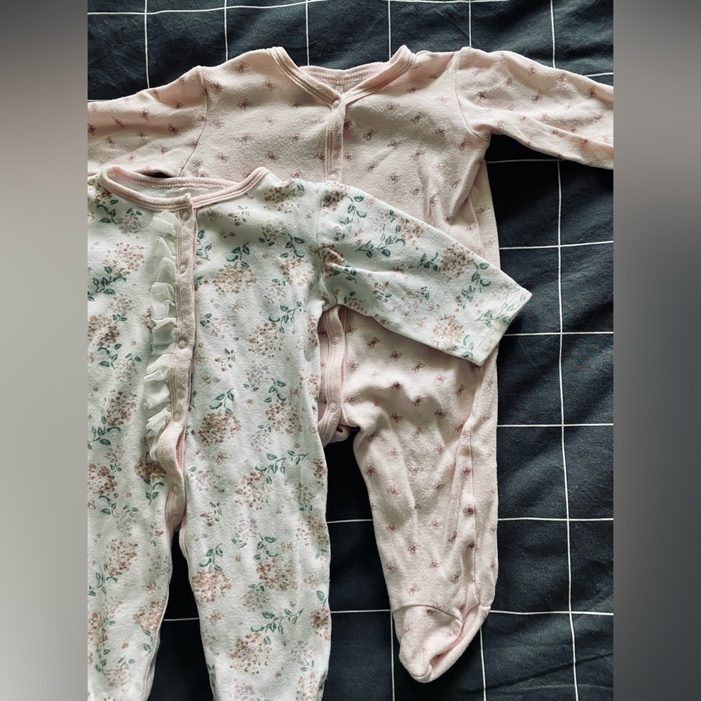 Kyle & Deena baby long sleeve footed suite, pack of 2